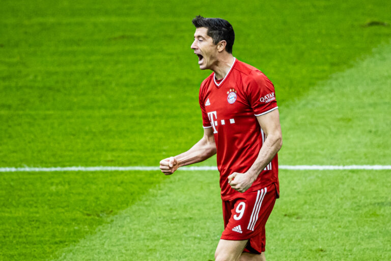 Bundesliga wrap: matchday eight. Bayern drop points but stay on top