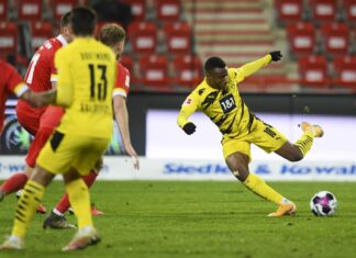 High praise for Moukoko after another record falls