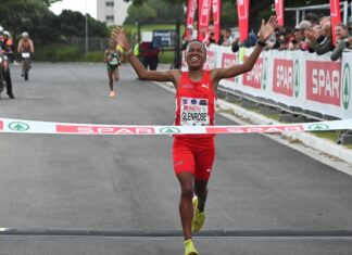 Glenrose Xaba charges to historic victory at the SPAR Women’s Challenge in Cape Town